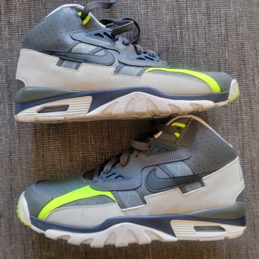 Boy Nike Bo Jackson Grey/Blue/Neon Sz 7 Shoes